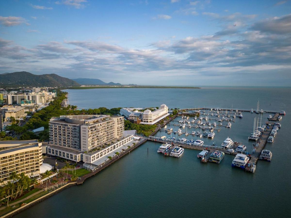 Belle Escapes 24 Harbour Lights Water View Cairns