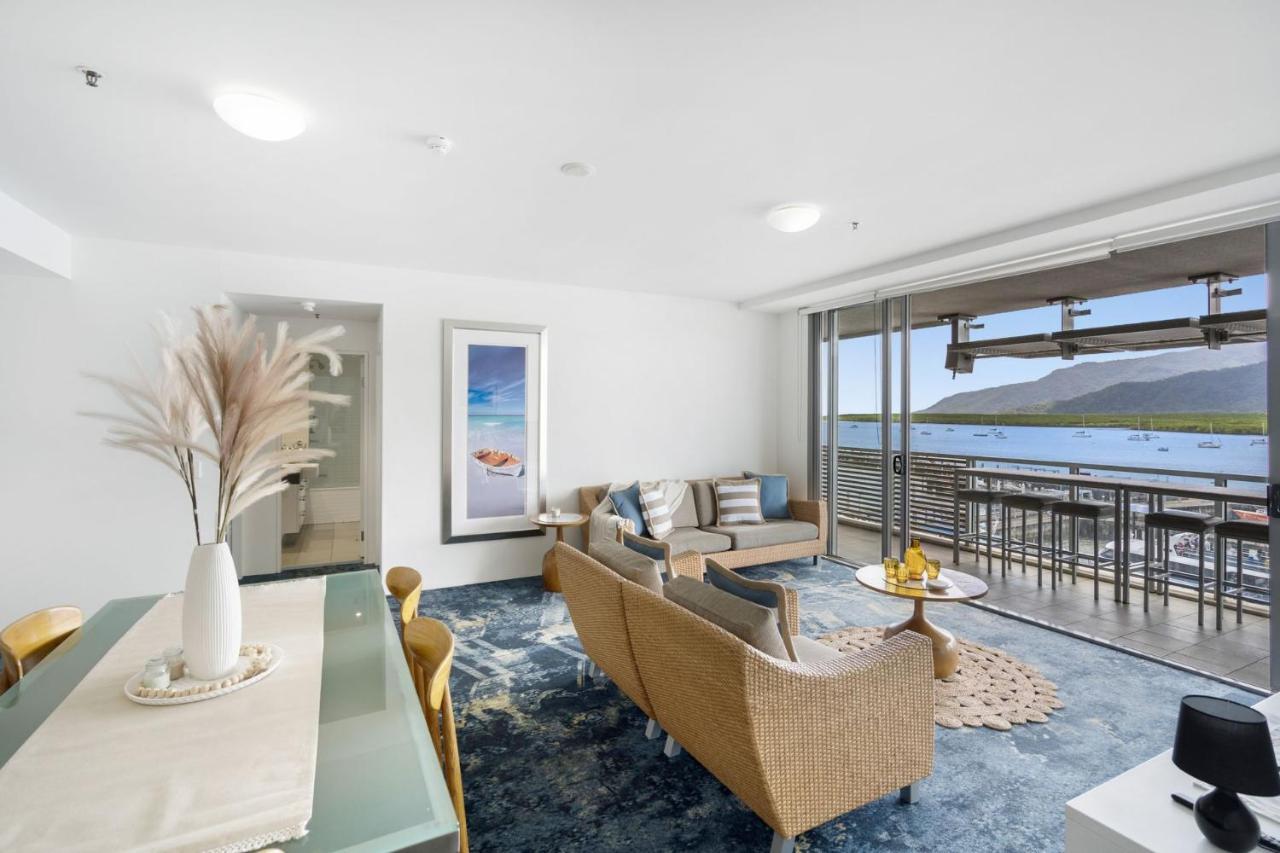 Belle Escapes 24 Harbour Lights Water View Cairns