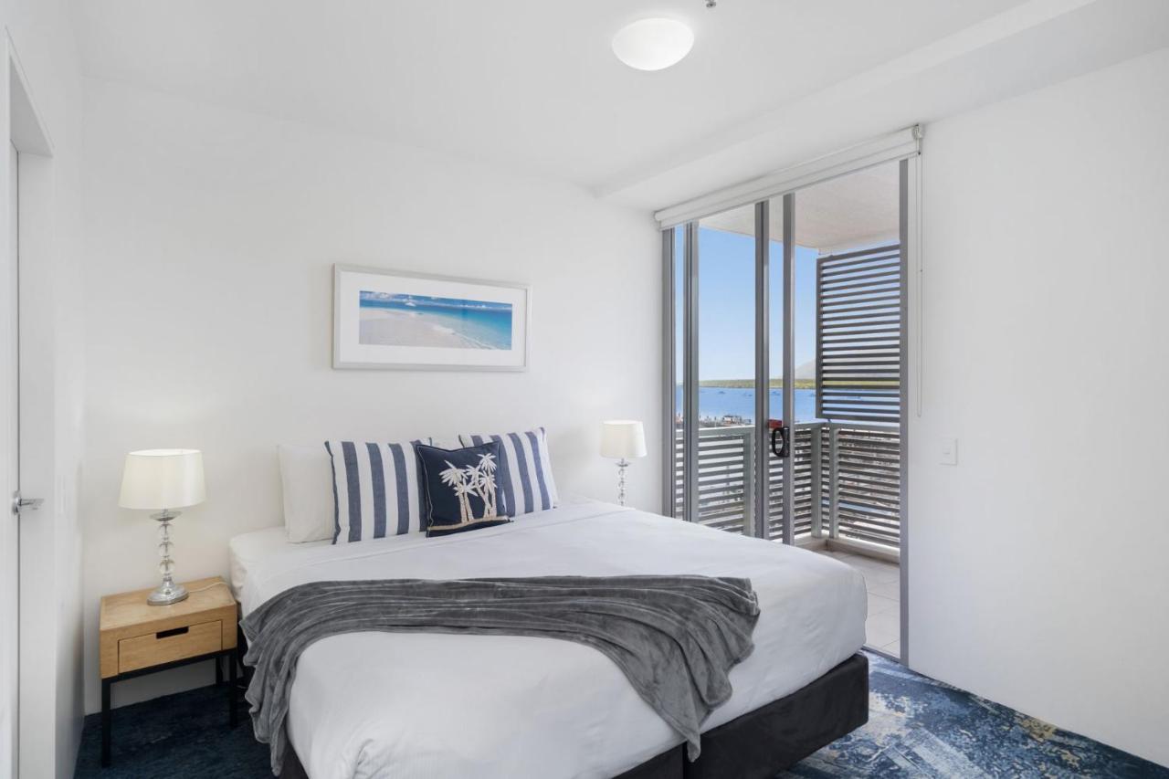Belle Escapes 24 Harbour Lights Water View Apartment Cairns