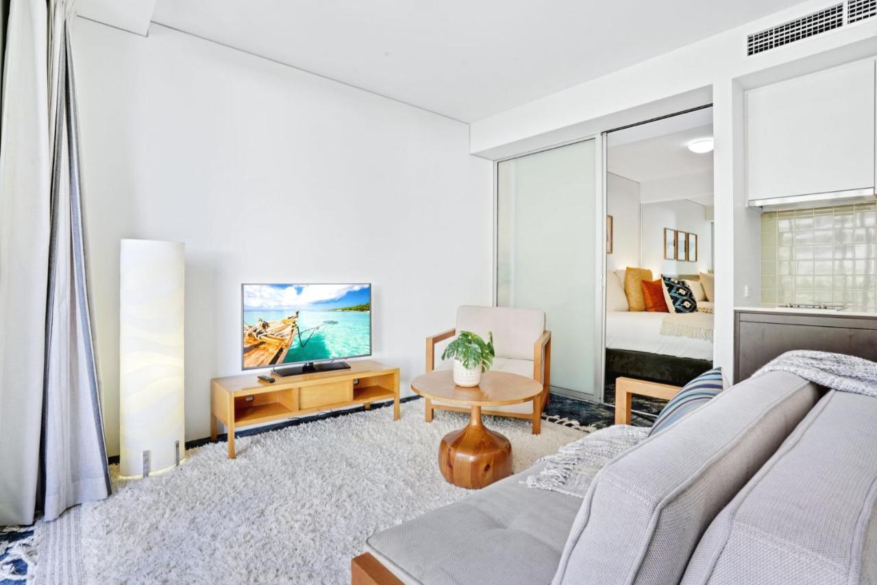Apartment 219 Harbour Lights With Ocean Views Cairns