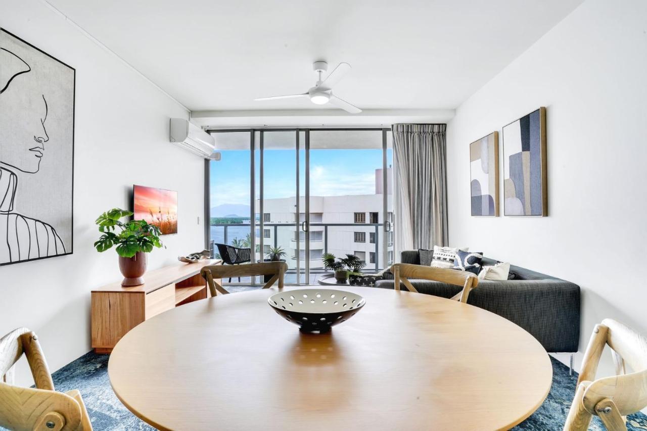 Apartment 901 Harbour Lights With Ocean Views *