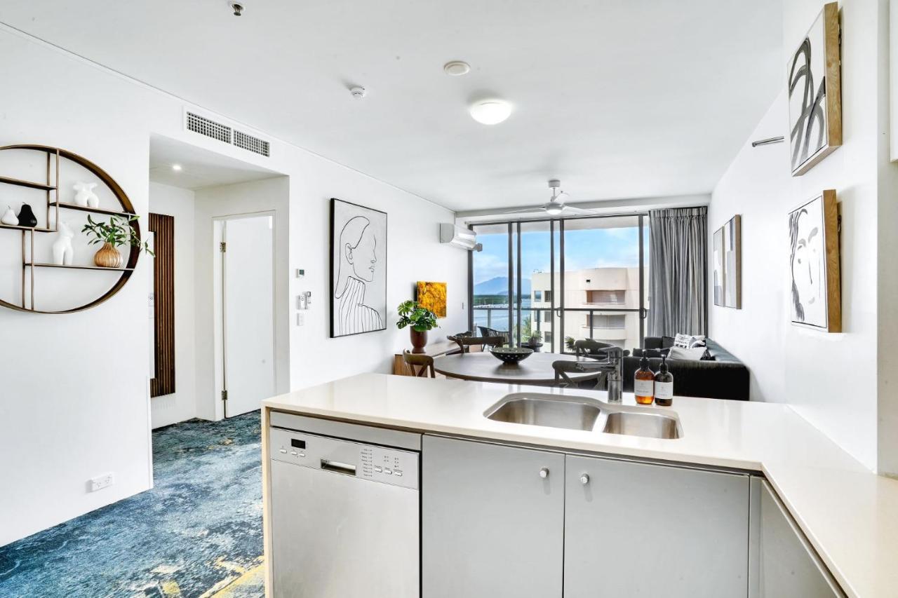 901 Harbour Lights With Ocean Views