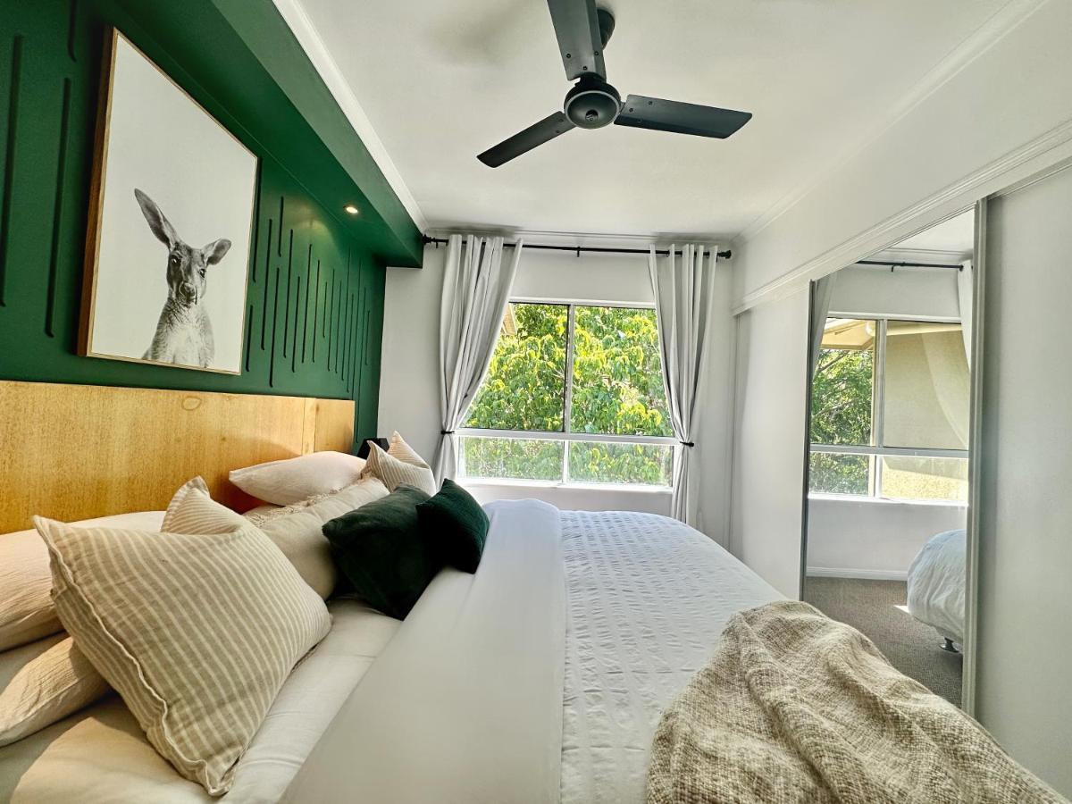 Apartment Luxury 2 Bedroom Apartment, Treetop Views, With 4 Swimming Pools