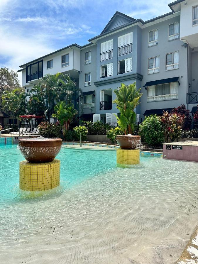 Luxury 2 Bedroom Apartment, Treetop Views, With 4 Swimming Pools Apartment