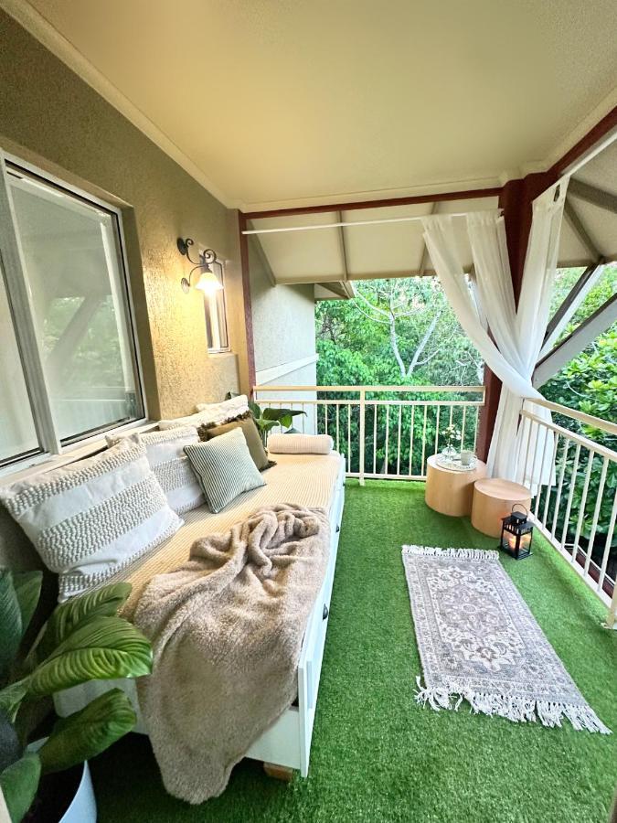 Luxury 2 Bedroom Apartment, Treetop Views, With 4 Swimming Pools Apartment Cairns