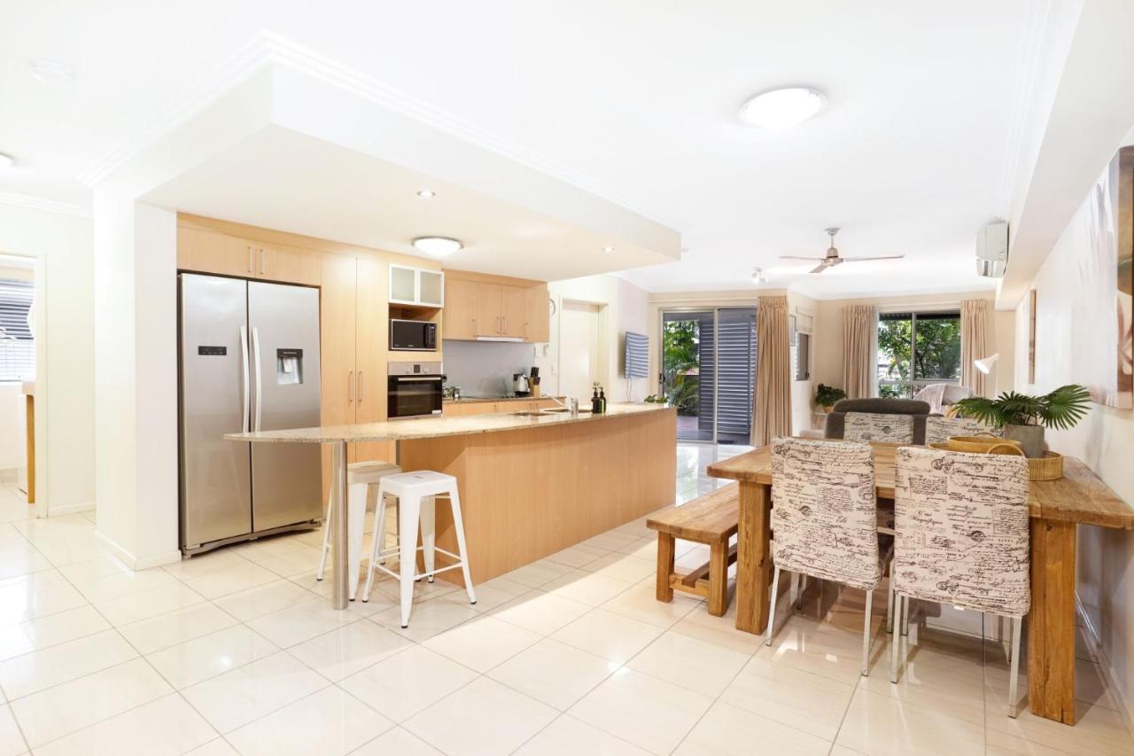 Royal Pavillions Escape Apartment Cairns