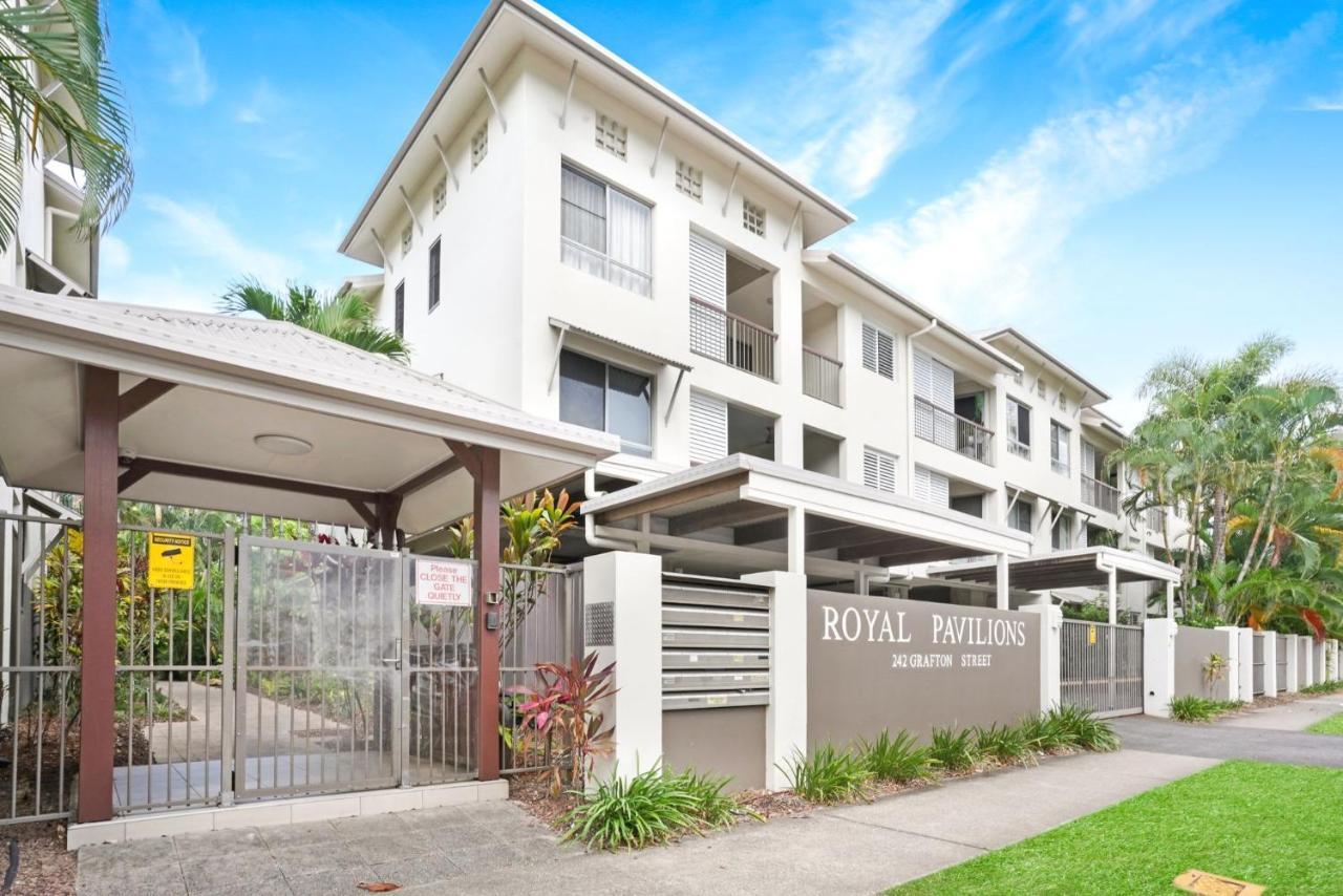 Royal Pavillions Escape * Cairns