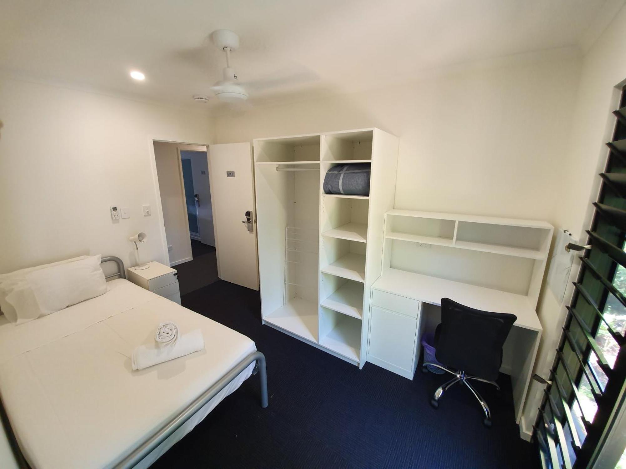 Hostel Mihaven Shared Living - Pembroke St Cairns