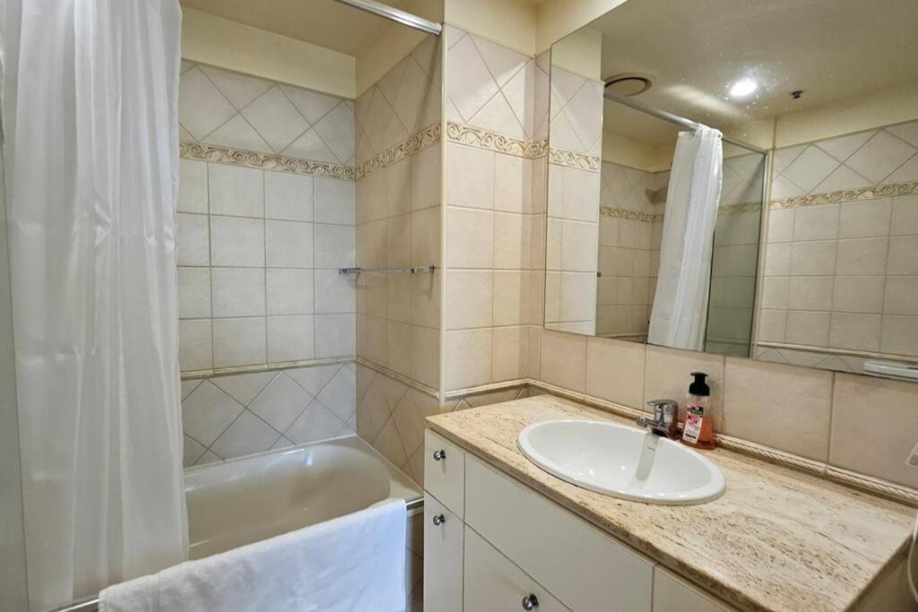 Apartment Waterfront Sub-penthouse In Centre Cairns
