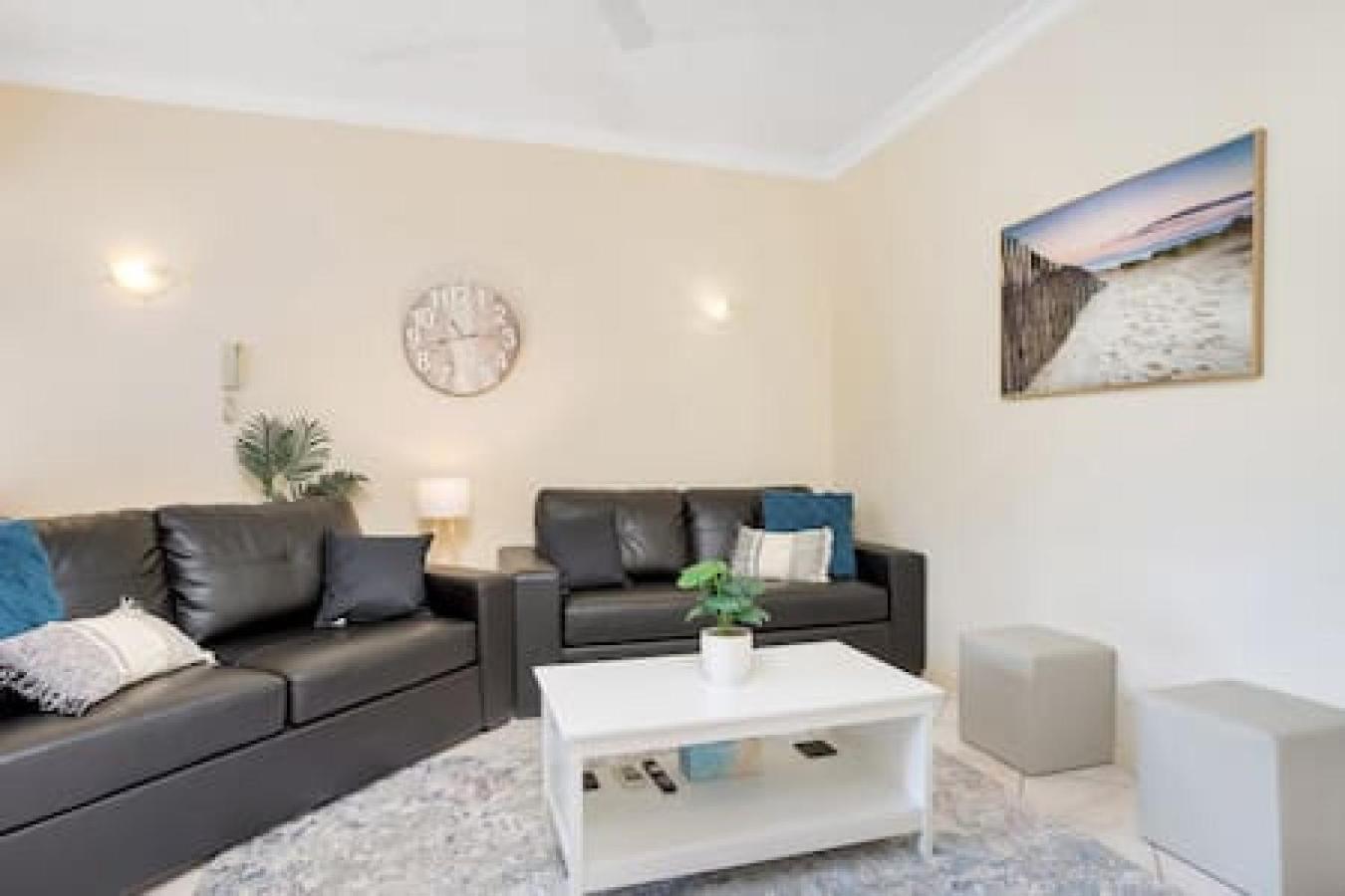 Apartment 'the Lakes' Flexible One Bedroom In North *