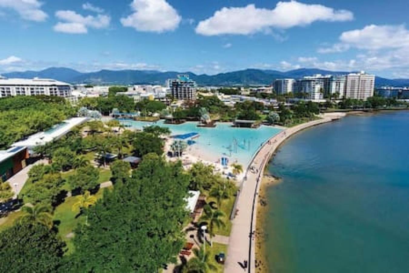 'the Lakes' Flexible One Bedroom In North *