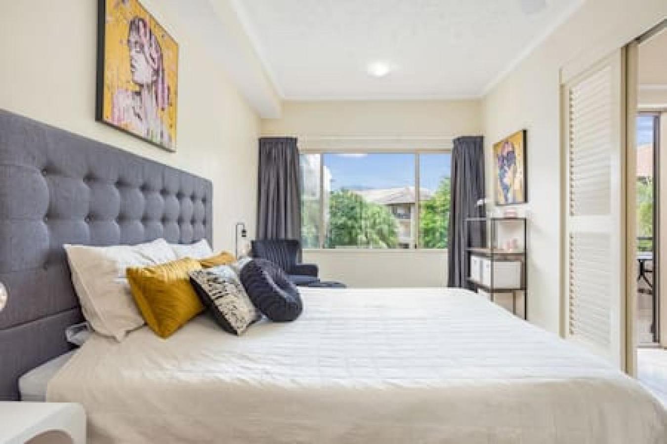 Apartment 'the Lakes' Flexible One Bedroom In North *