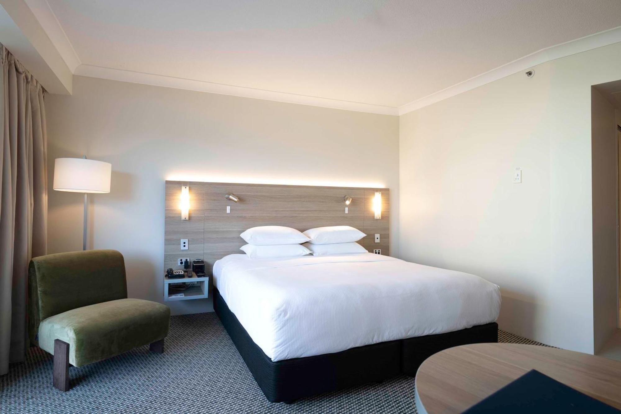 Doubletree By Hilton Cairns