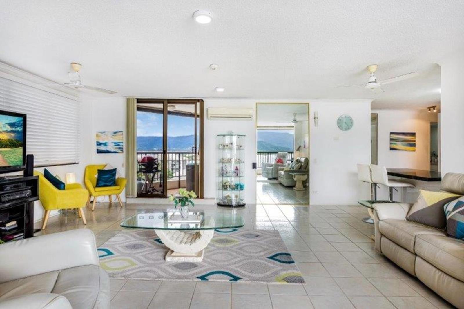 Ocean View In Aquarius Apartment
