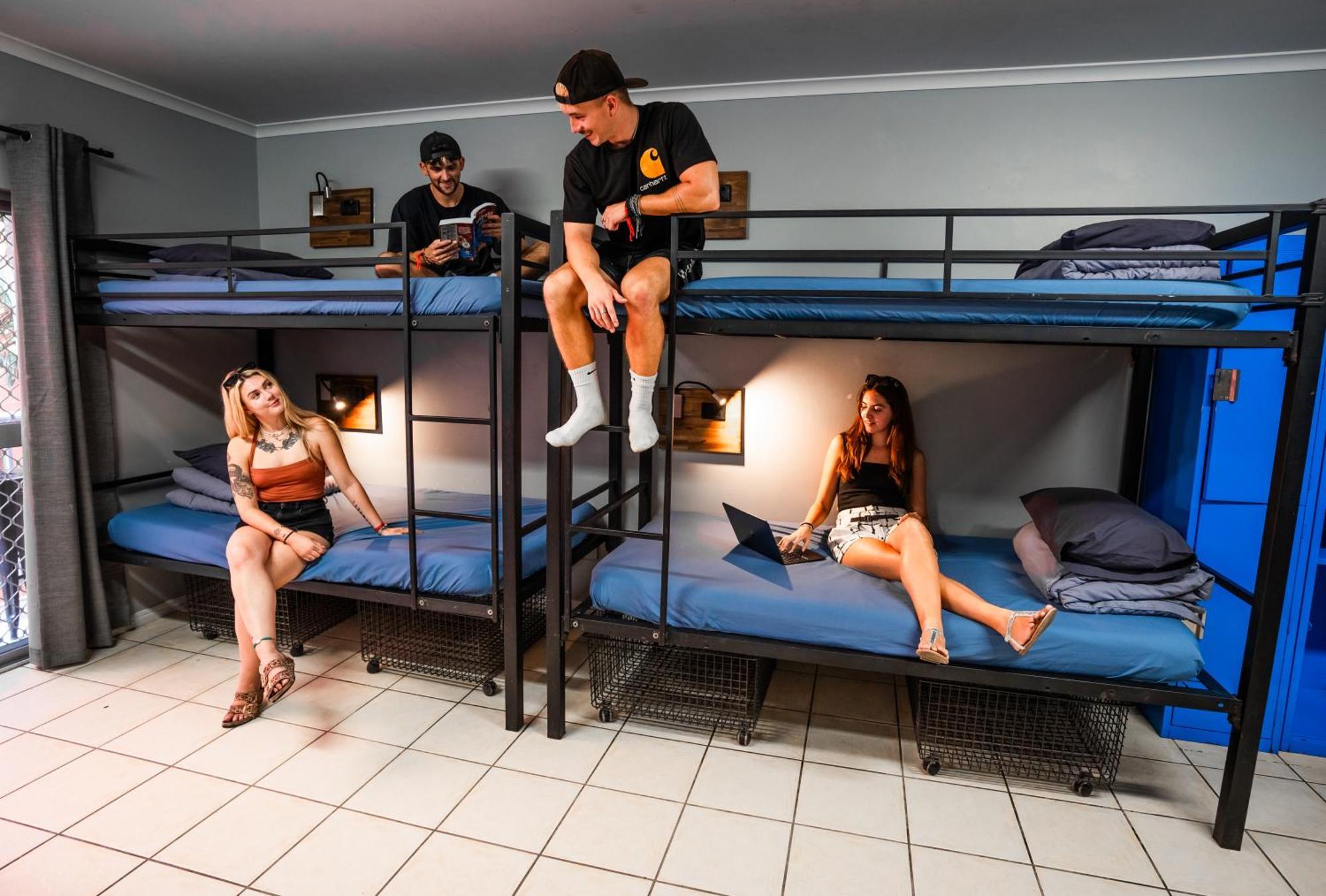 Hostel Bounce