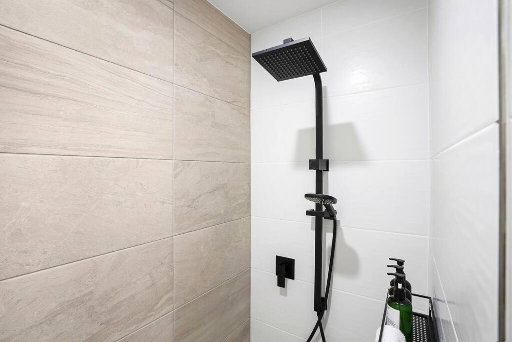 Escape At Loft - Cbd Apartment