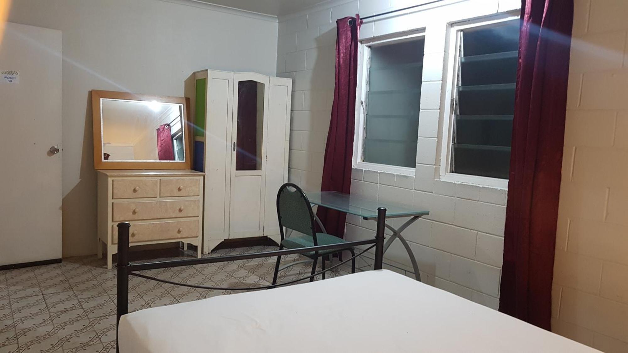 Hostel Asylum Share House *