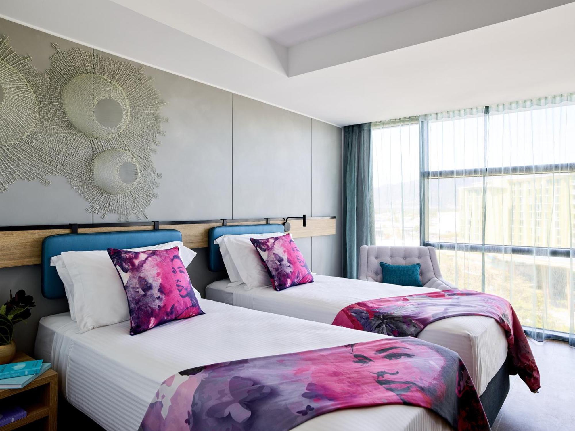 Crystalbrook Flynn Hotel 5*