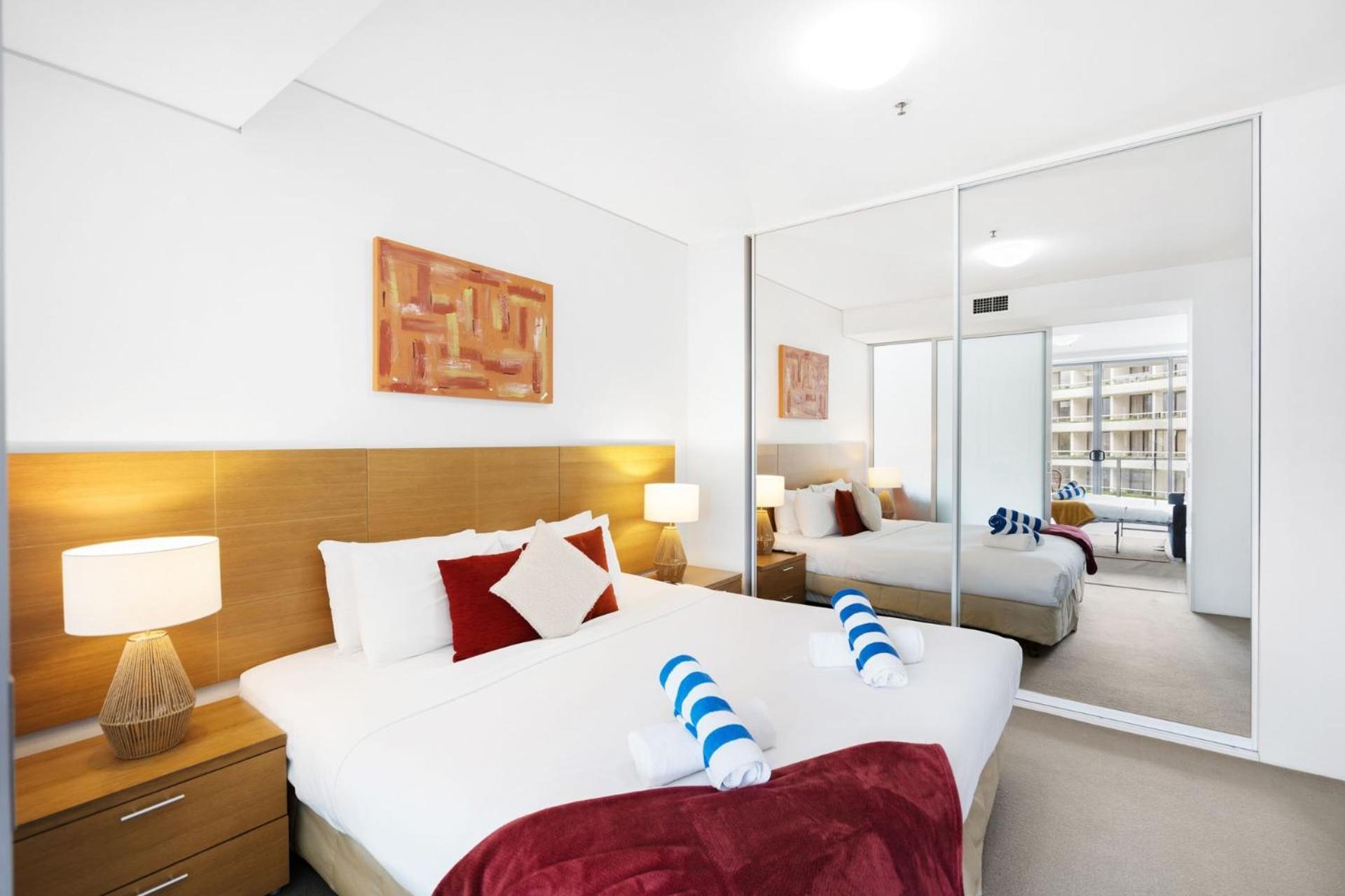 703 Harbour Lights With Water Views * Cairns
