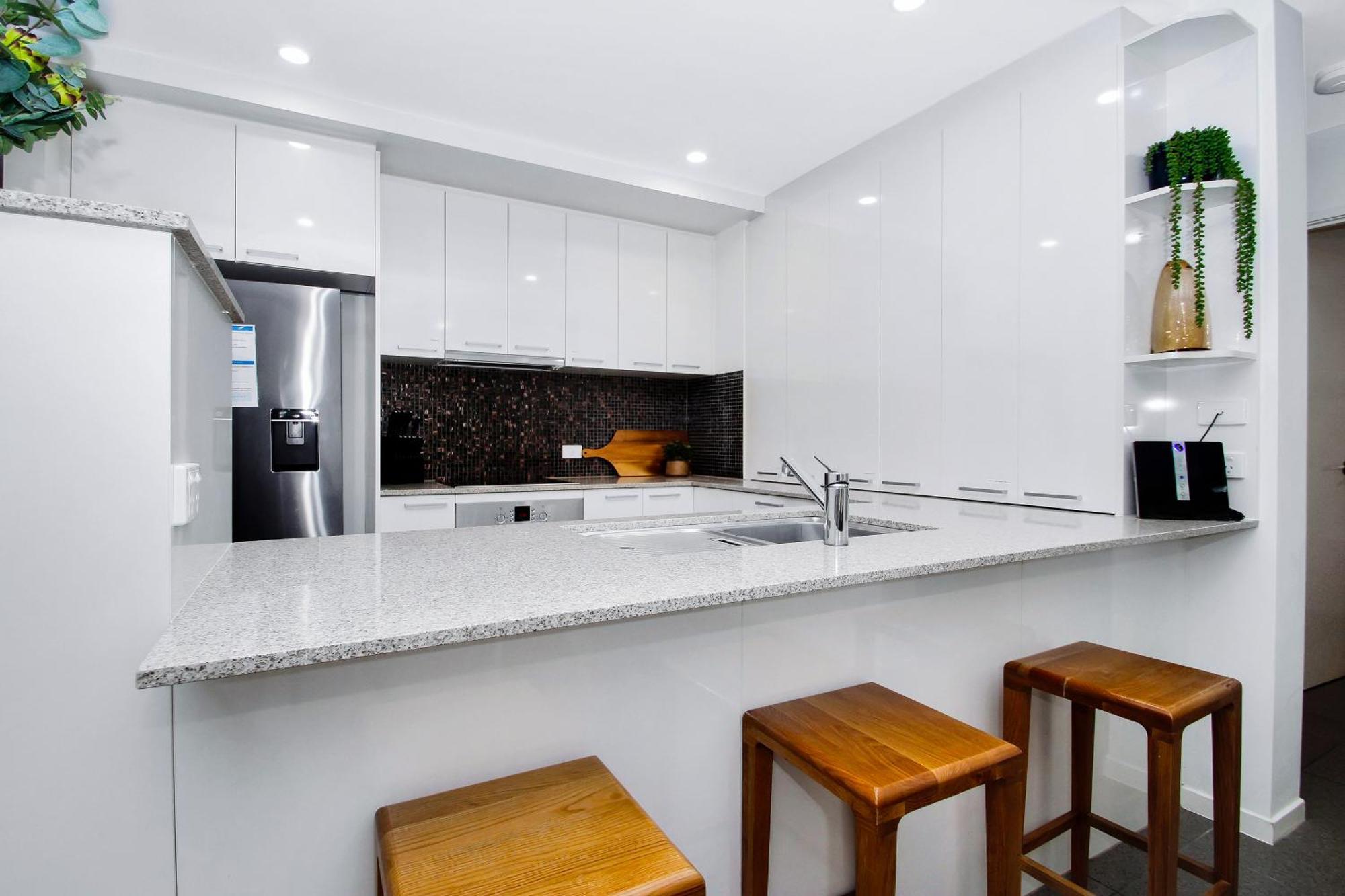Stunning Ground Floor 104 *