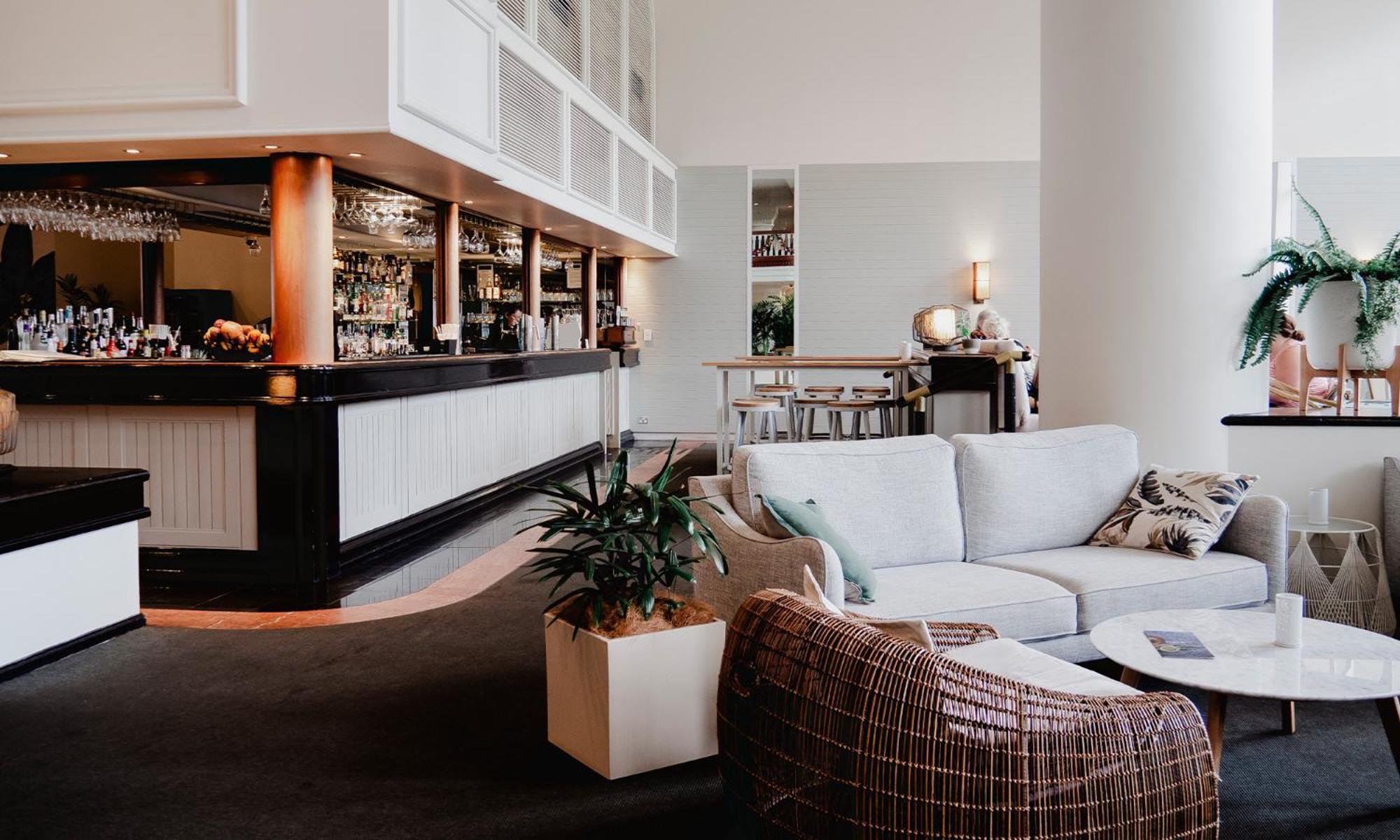Pullman International Hotel 5*