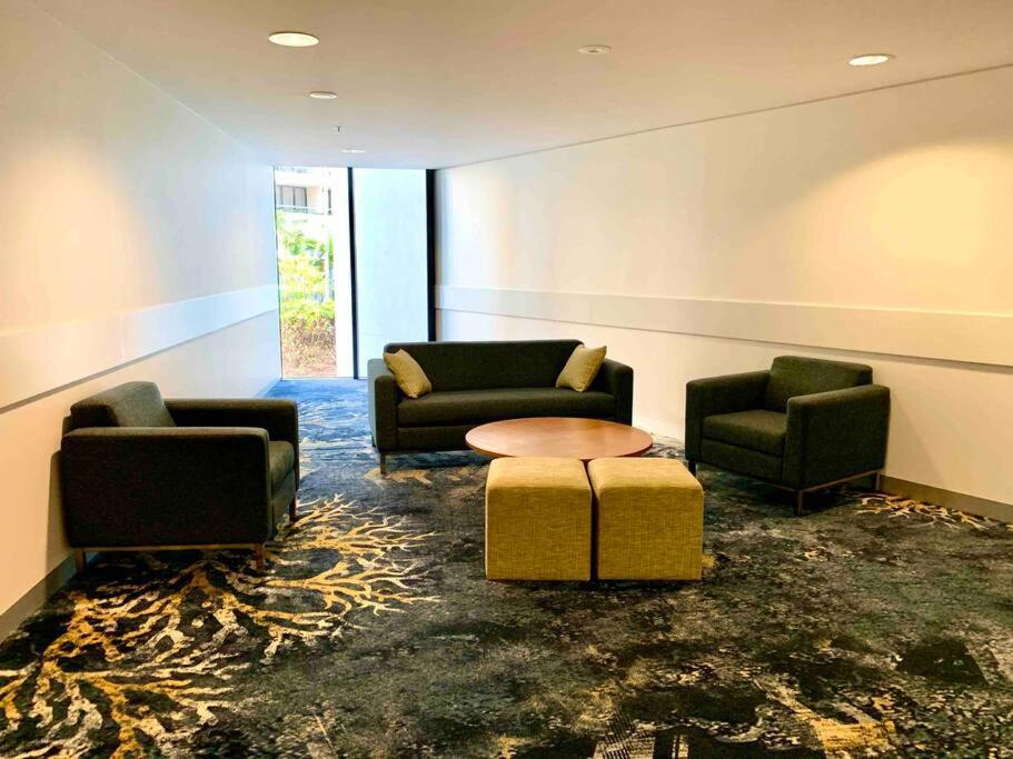 Apartment Oasis At Harbour Lights *
