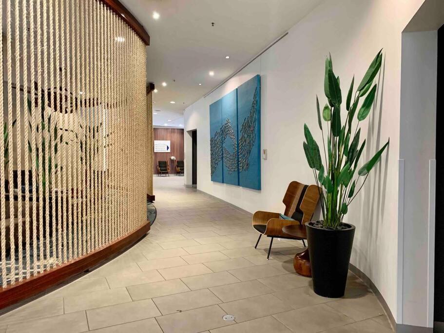 Apartment Oasis At Harbour Lights *