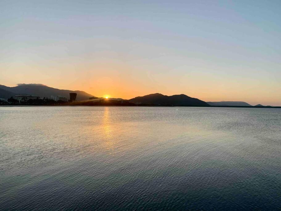 Oasis At Harbour Lights Cairns