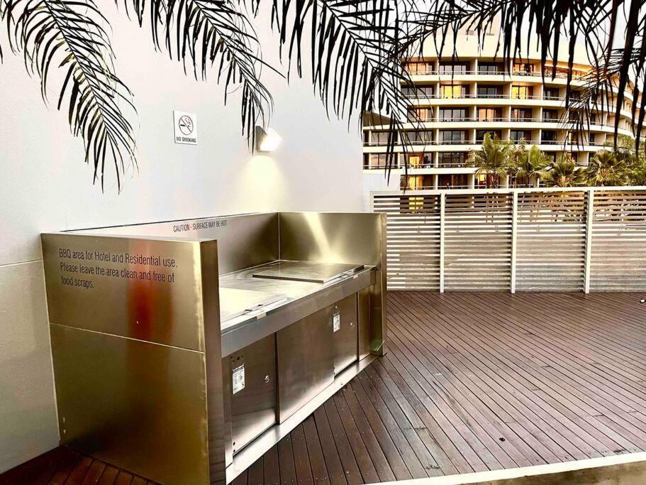 Oasis At Harbour Lights Cairns