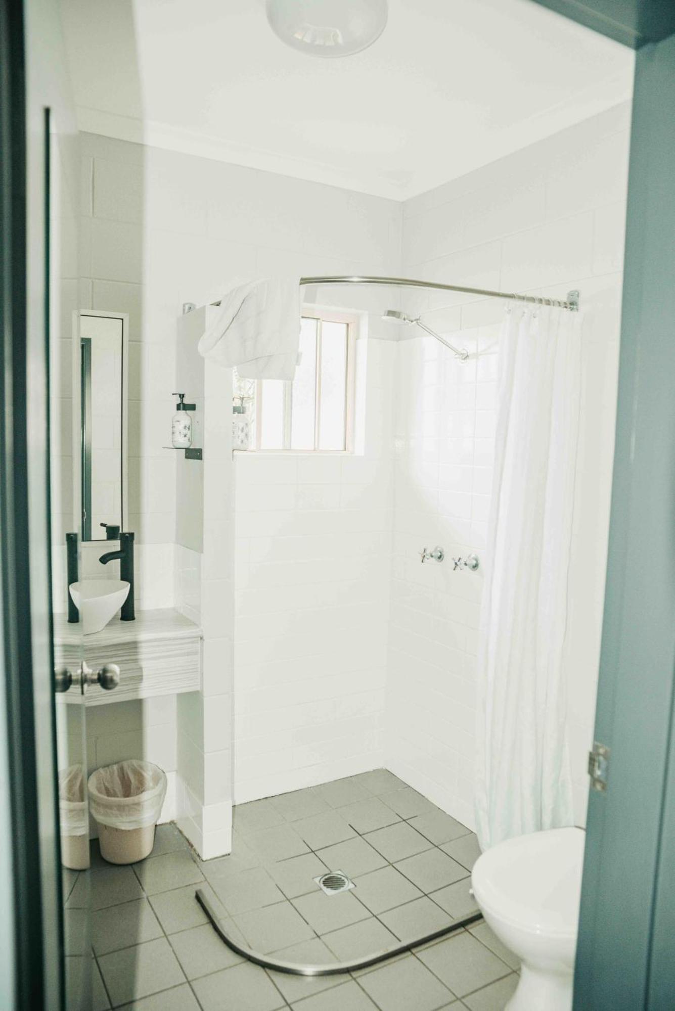 Queens Court Motel 3*