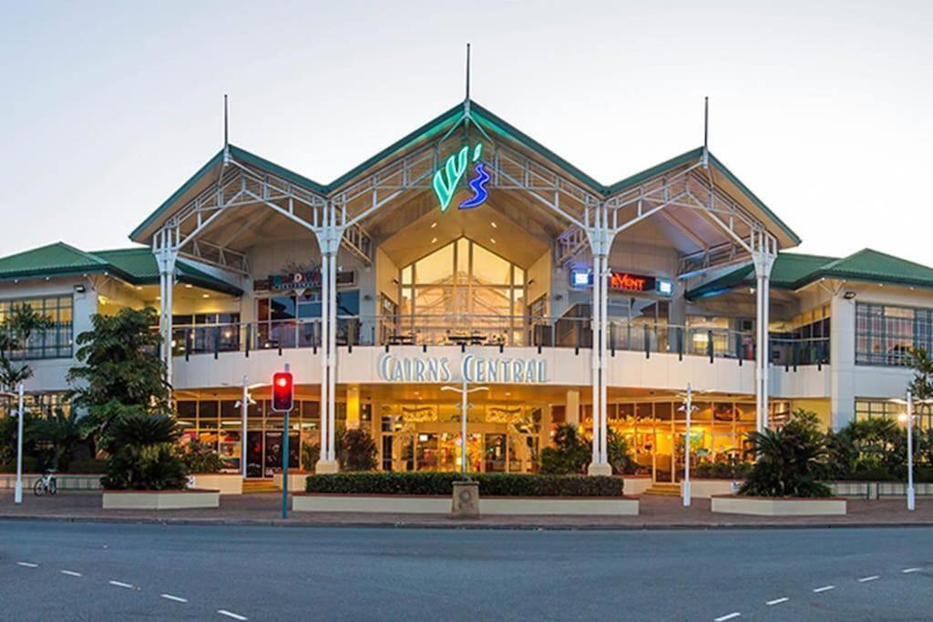 Absolute Waterfront - Enjoy Exceptional Lifestyle Apartment Cairns