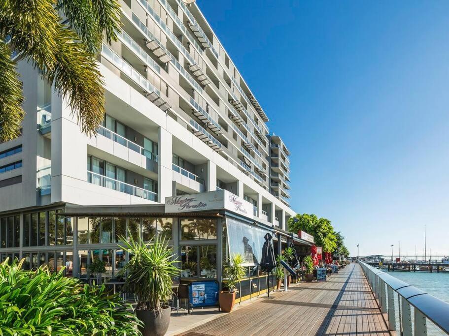 Apartment Absolute Waterfront - Enjoy Exceptional Lifestyle *