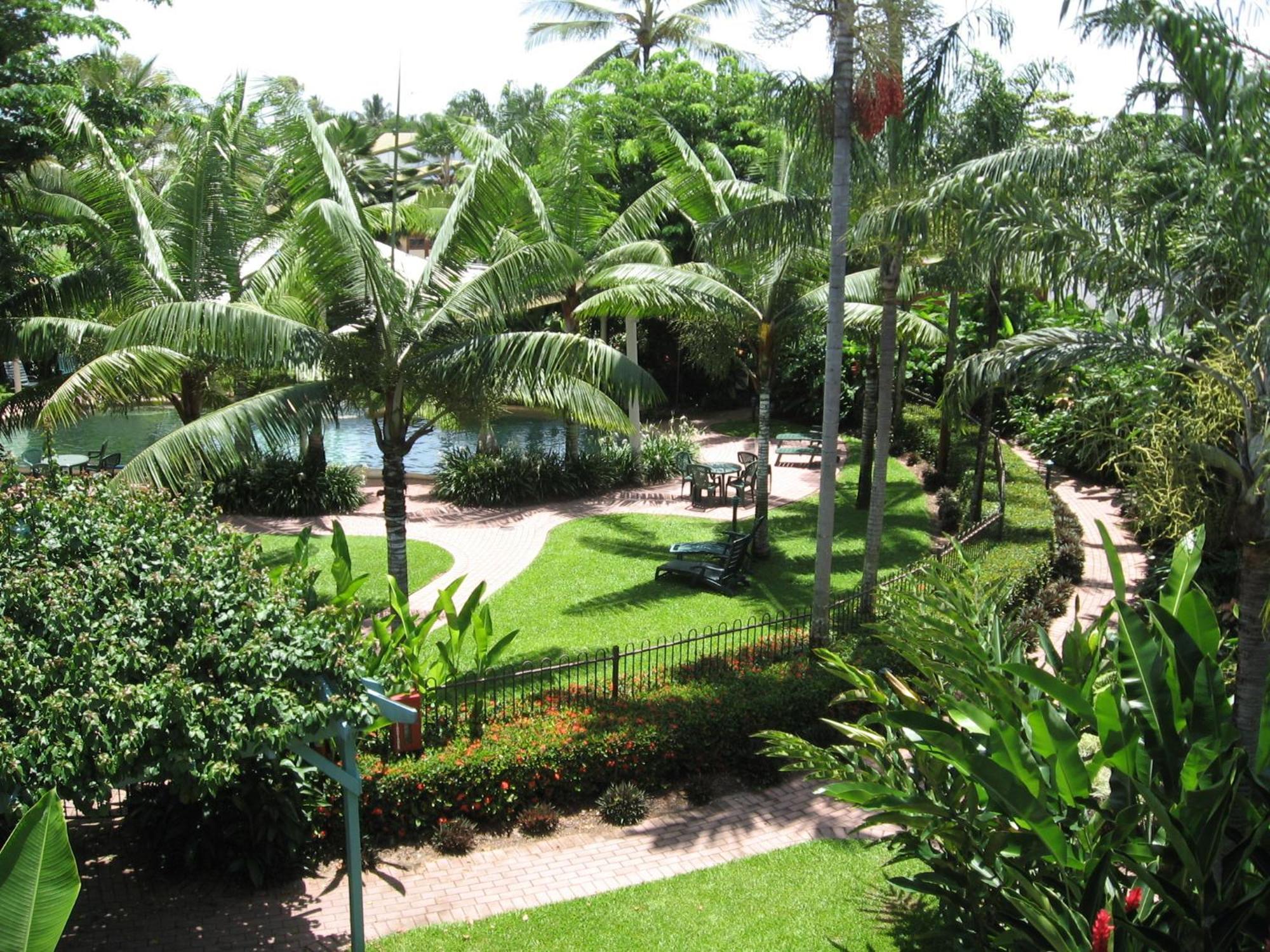 Aparthotel Cairns Beach Resort 4*