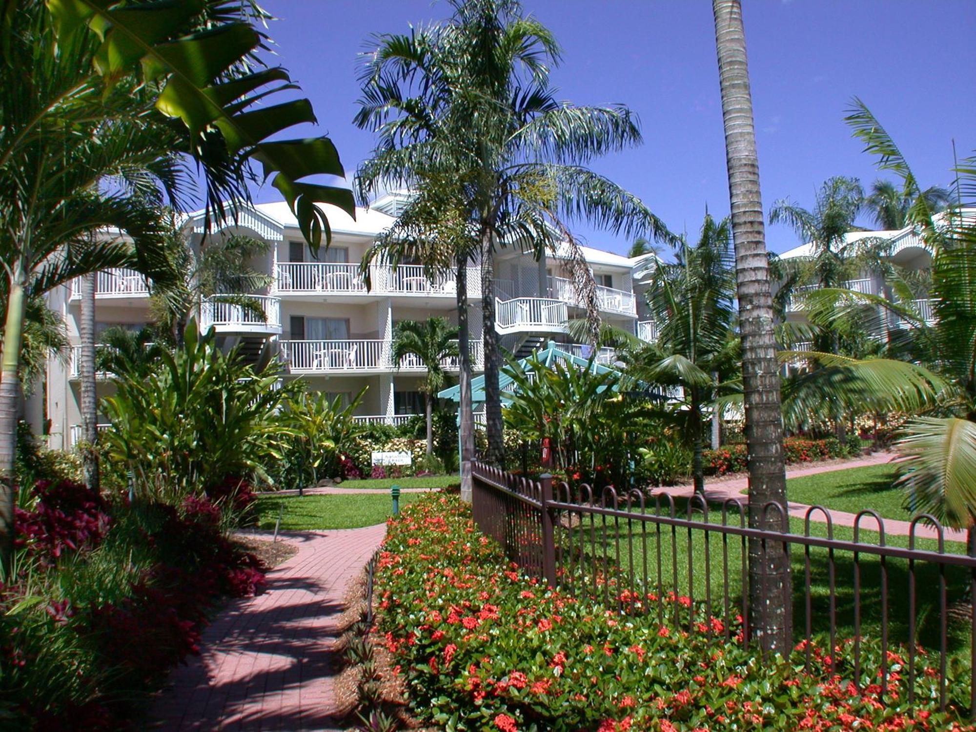 Aparthotel Cairns Beach Resort