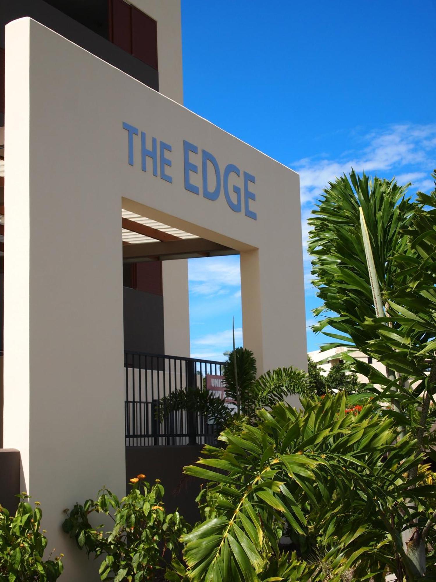 Edge Cairns