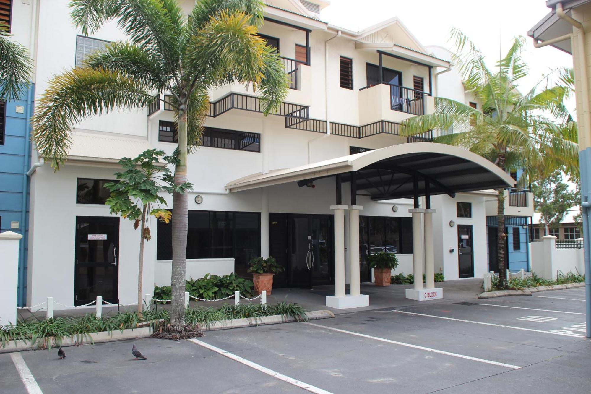 Queens Court Motel