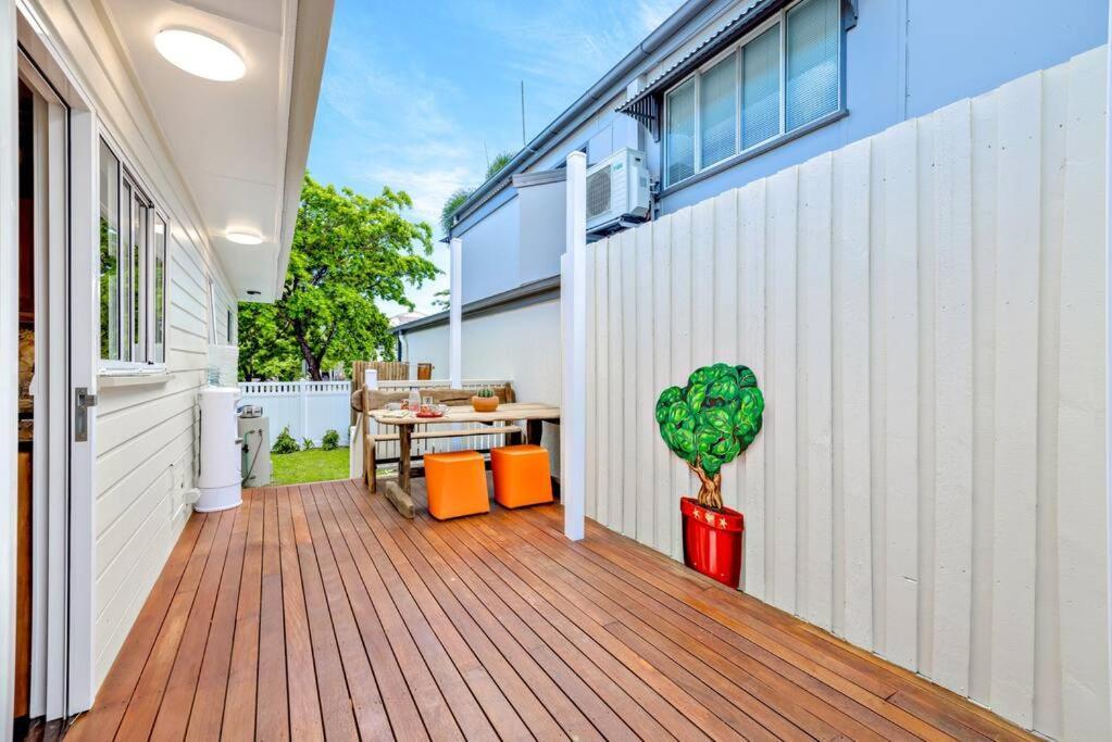 Cathy's * Cairns