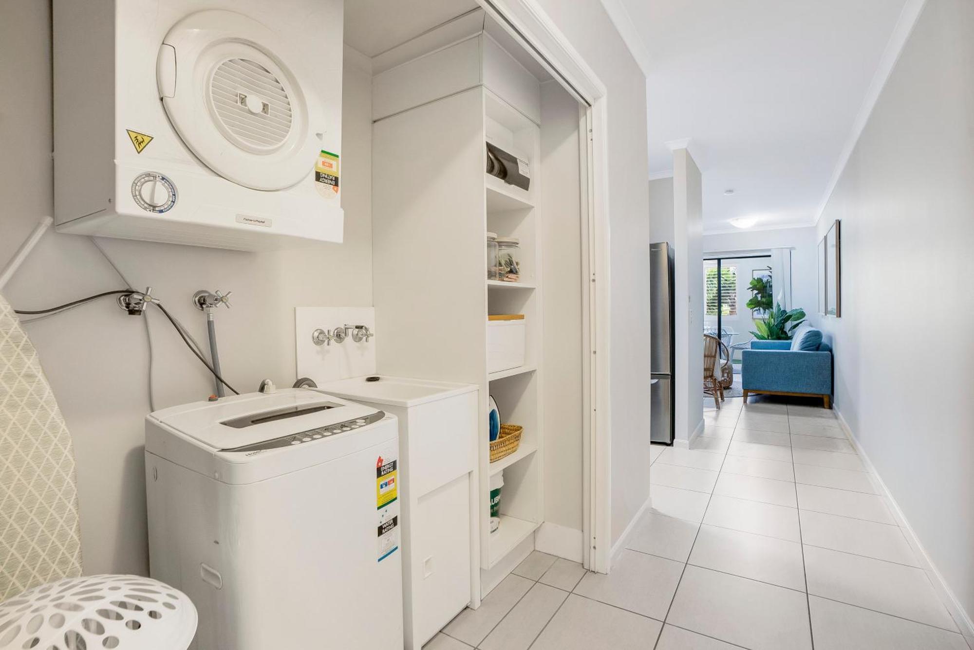 Sunrise Palms - Spacious Convenience