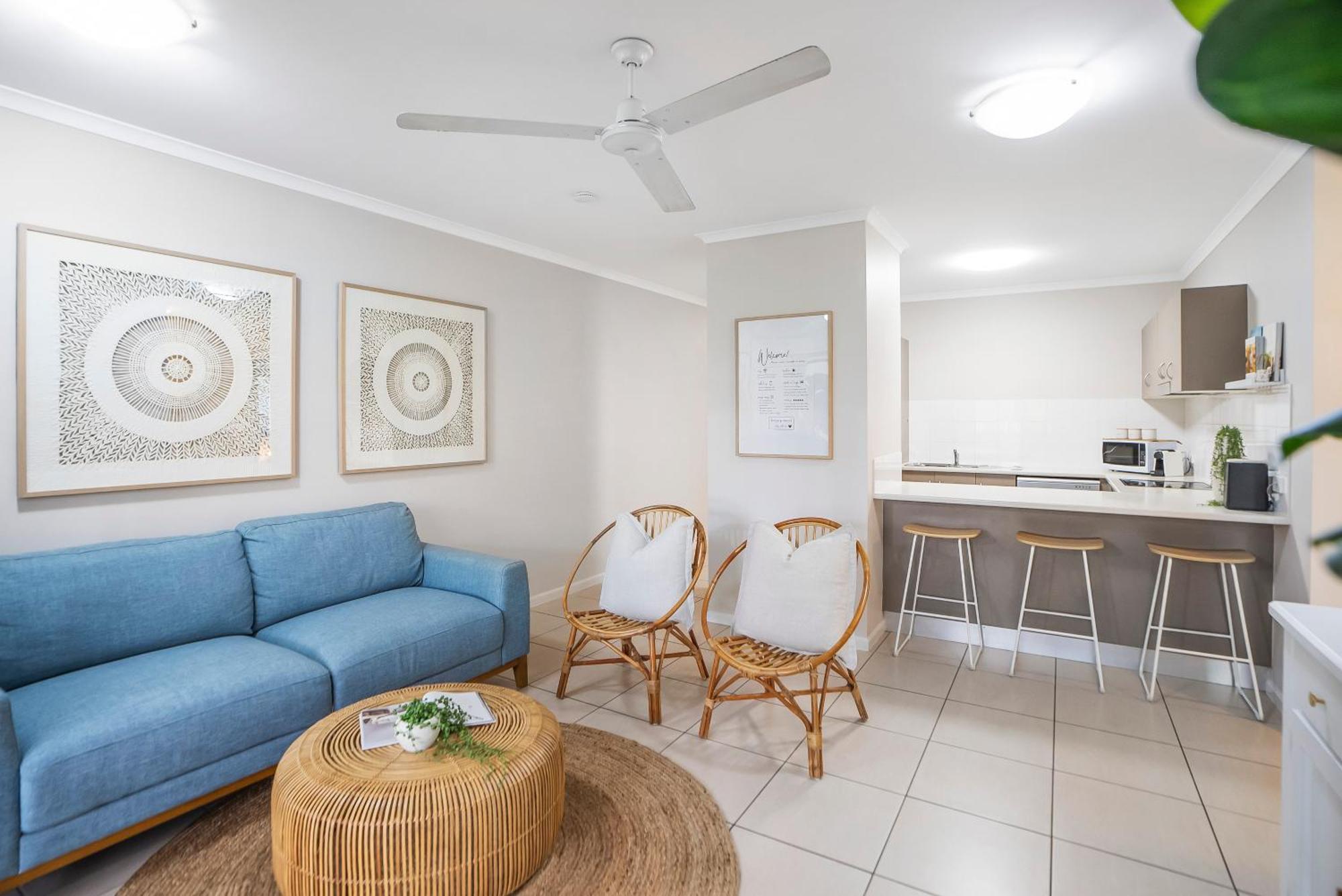 Sunrise Palms - Spacious Convenience Apartment Cairns