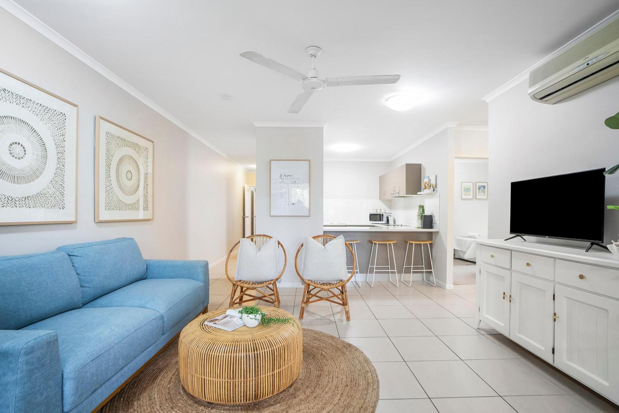 Sunrise Palms - Spacious Convenience *