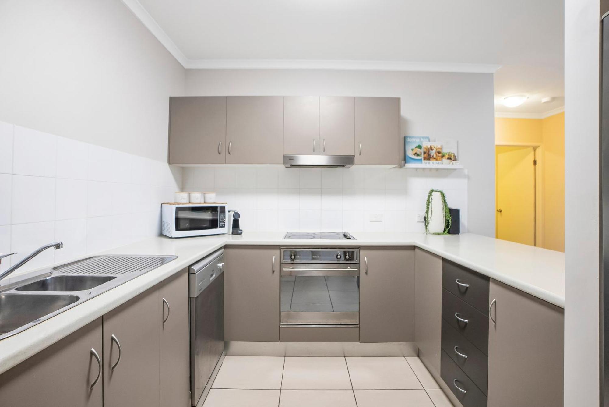 Sunrise Palms - Spacious Convenience * Cairns