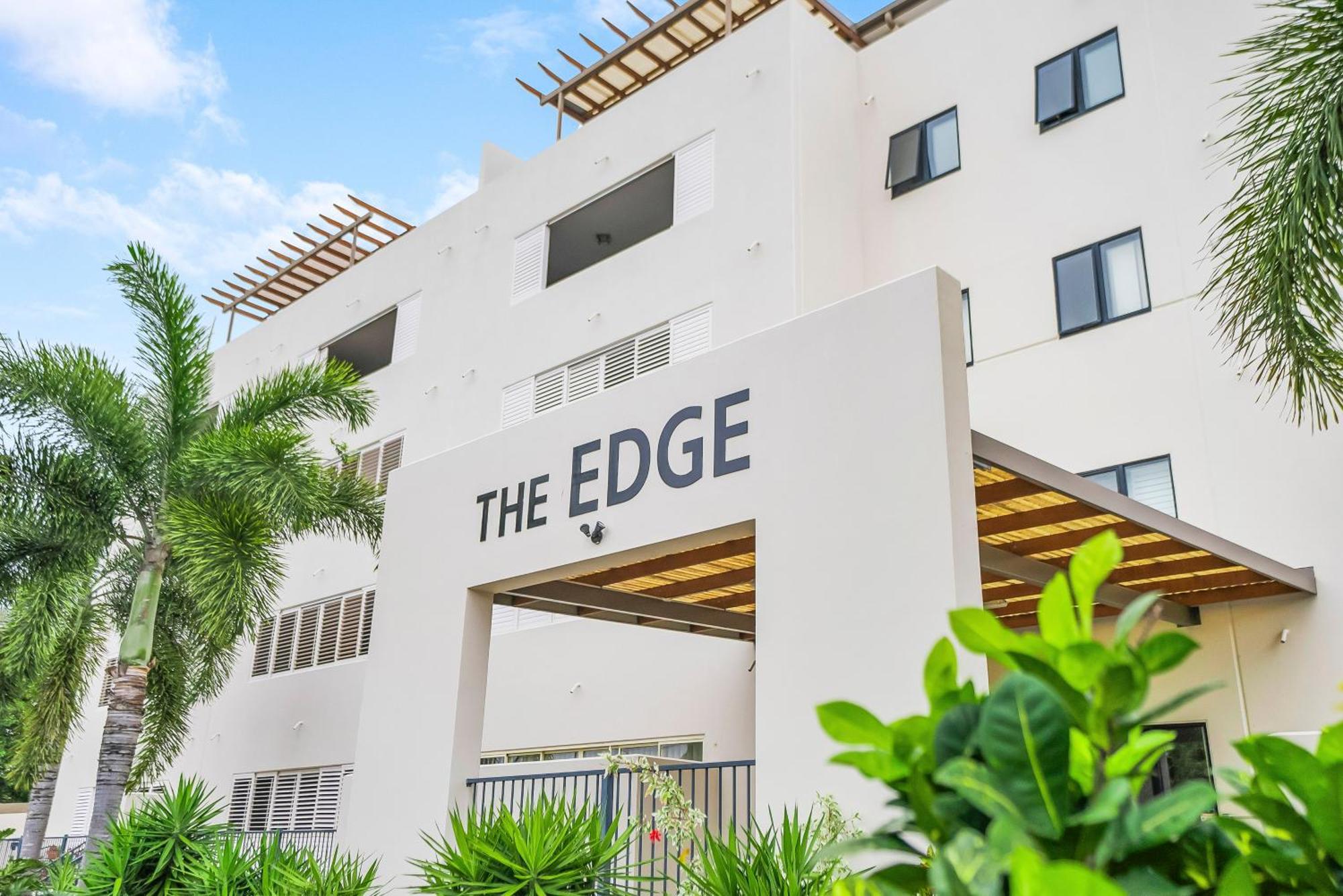Apartment Sunrise Palms - Spacious Convenience
