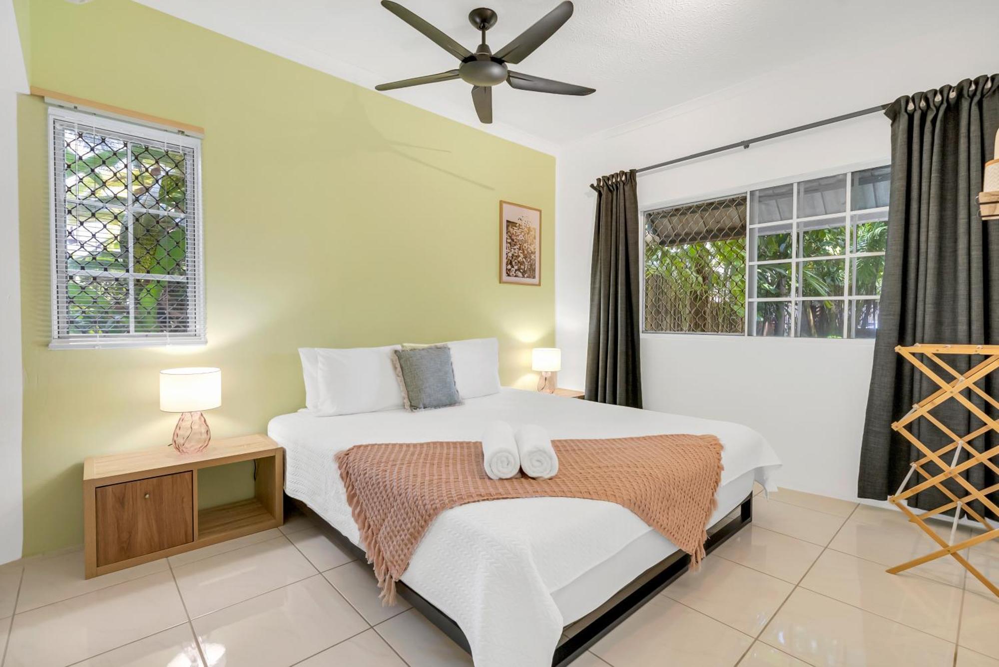 Apartment 'bayside Escape' A Short Stroll From The Esplanade *