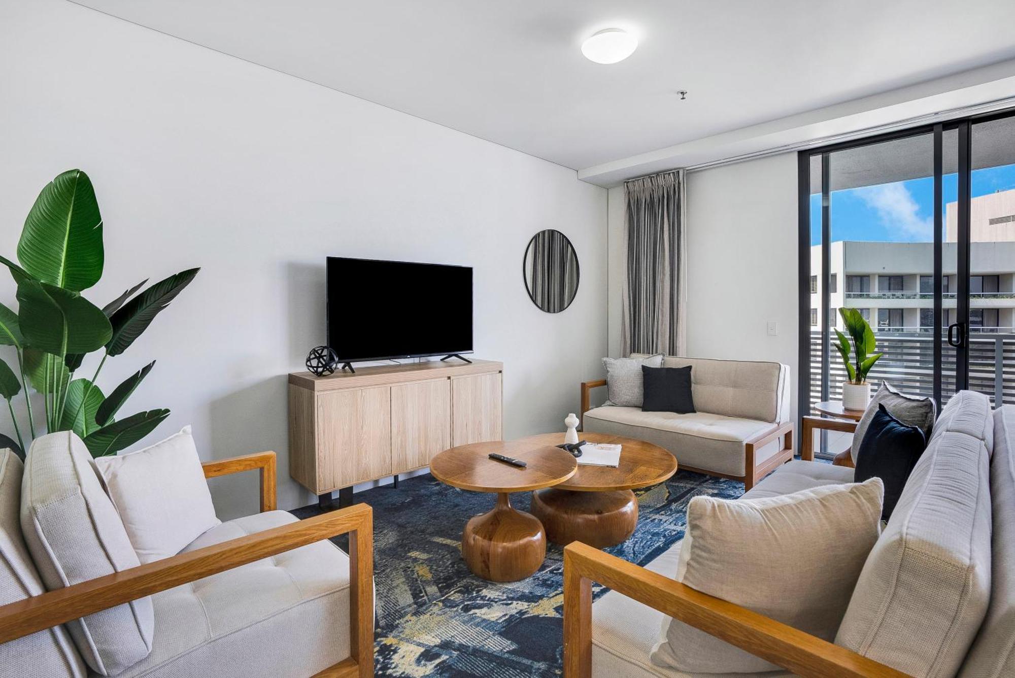 Haven Couples Retreat At Harbour Lights * Cairns