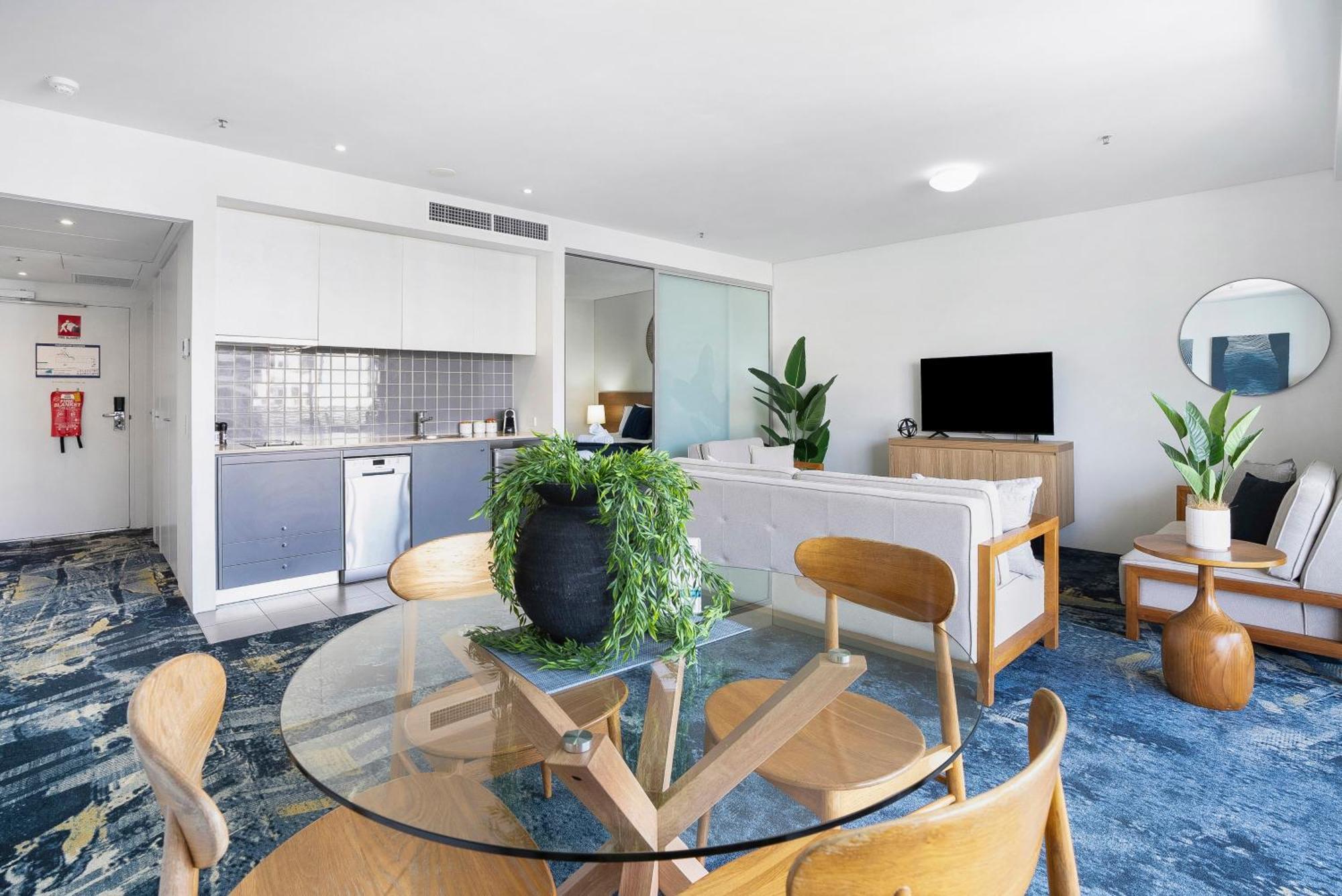 Haven Couples Retreat At Harbour Lights Cairns