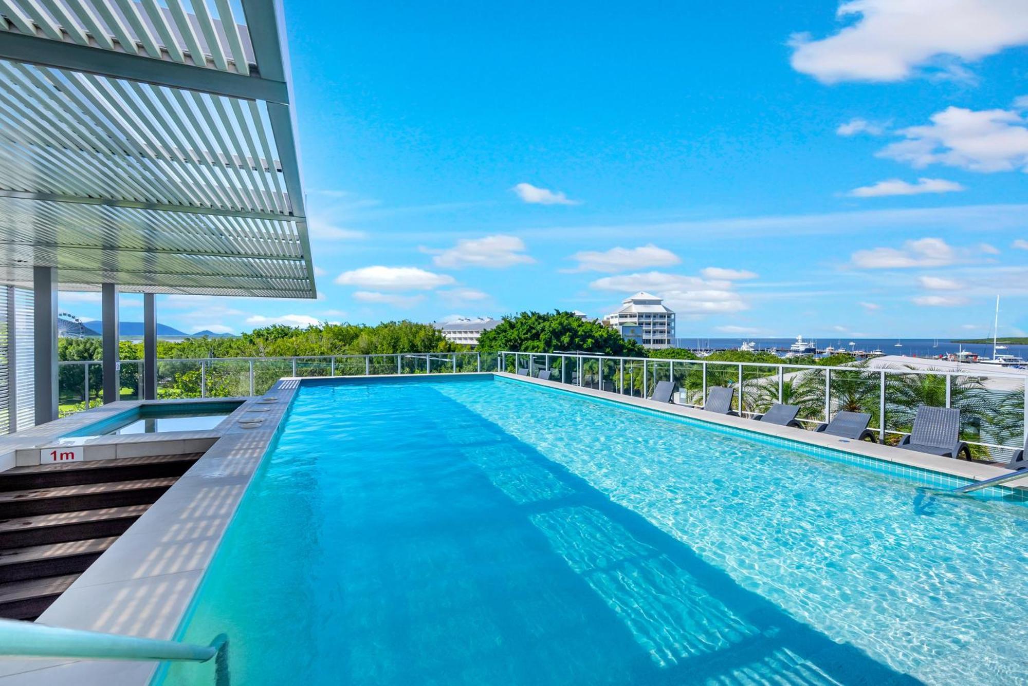 Haven Couples Retreat At Harbour Lights Apartment *