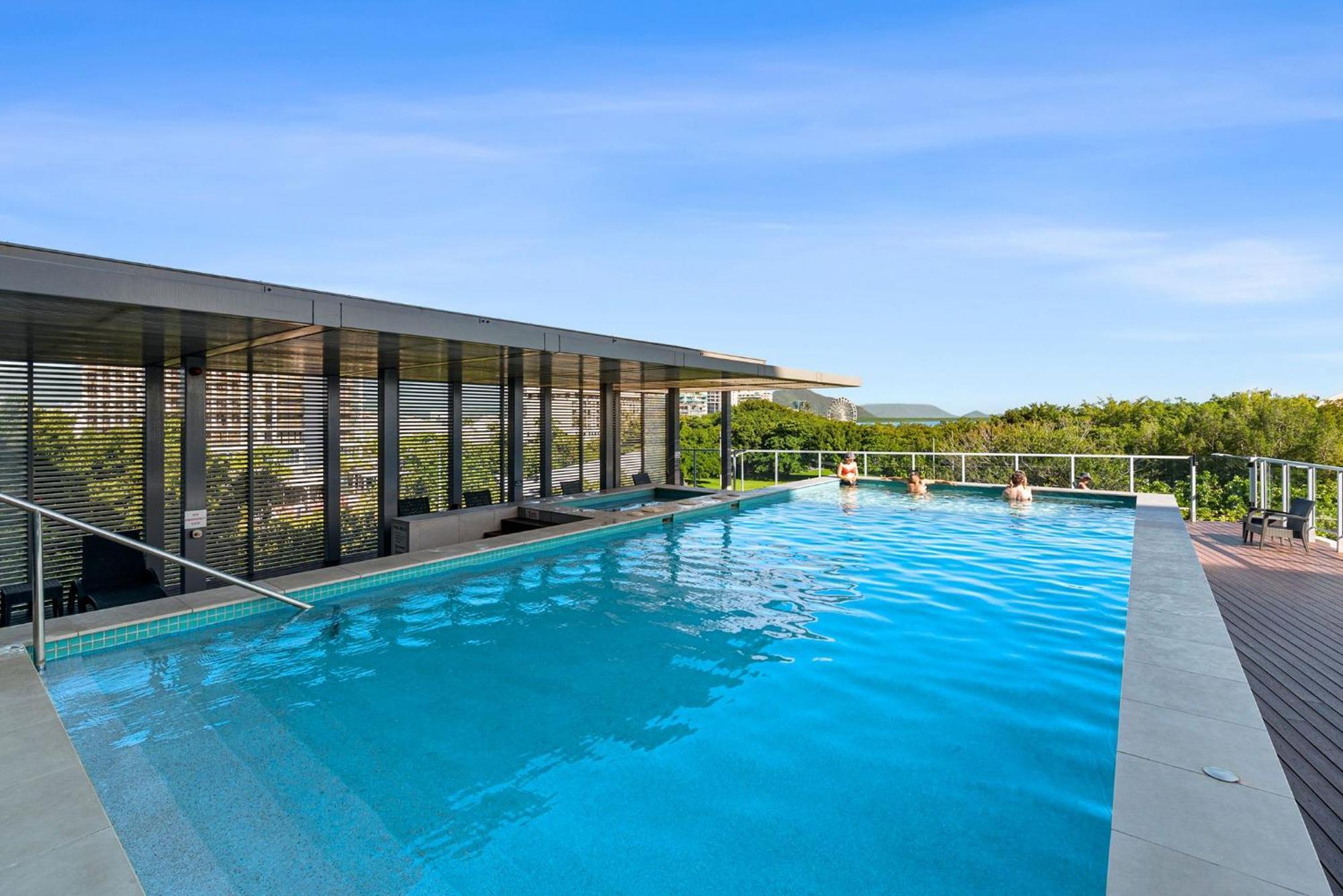 Aqua Vista At Harbour Lights - Poolside Panorama *