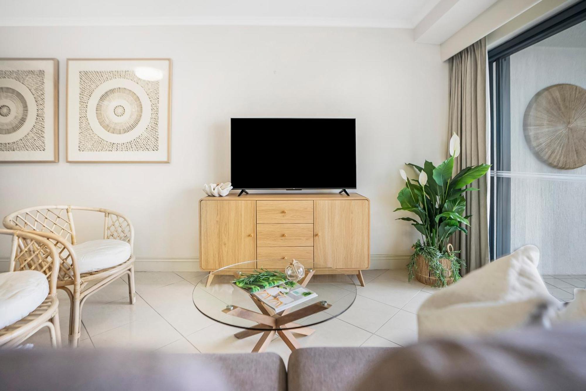 'coral Sea Dreaming' Family Friendly