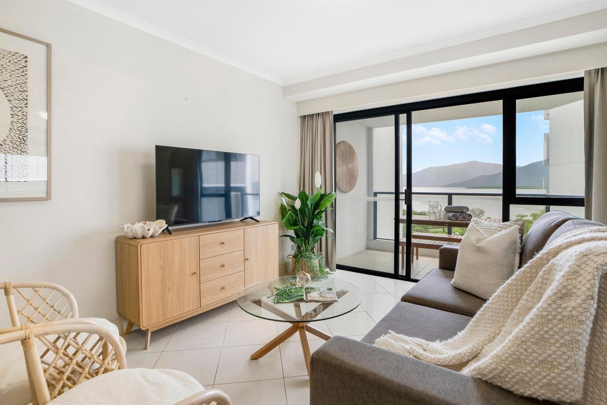 'coral Sea Dreaming' Family Friendly *