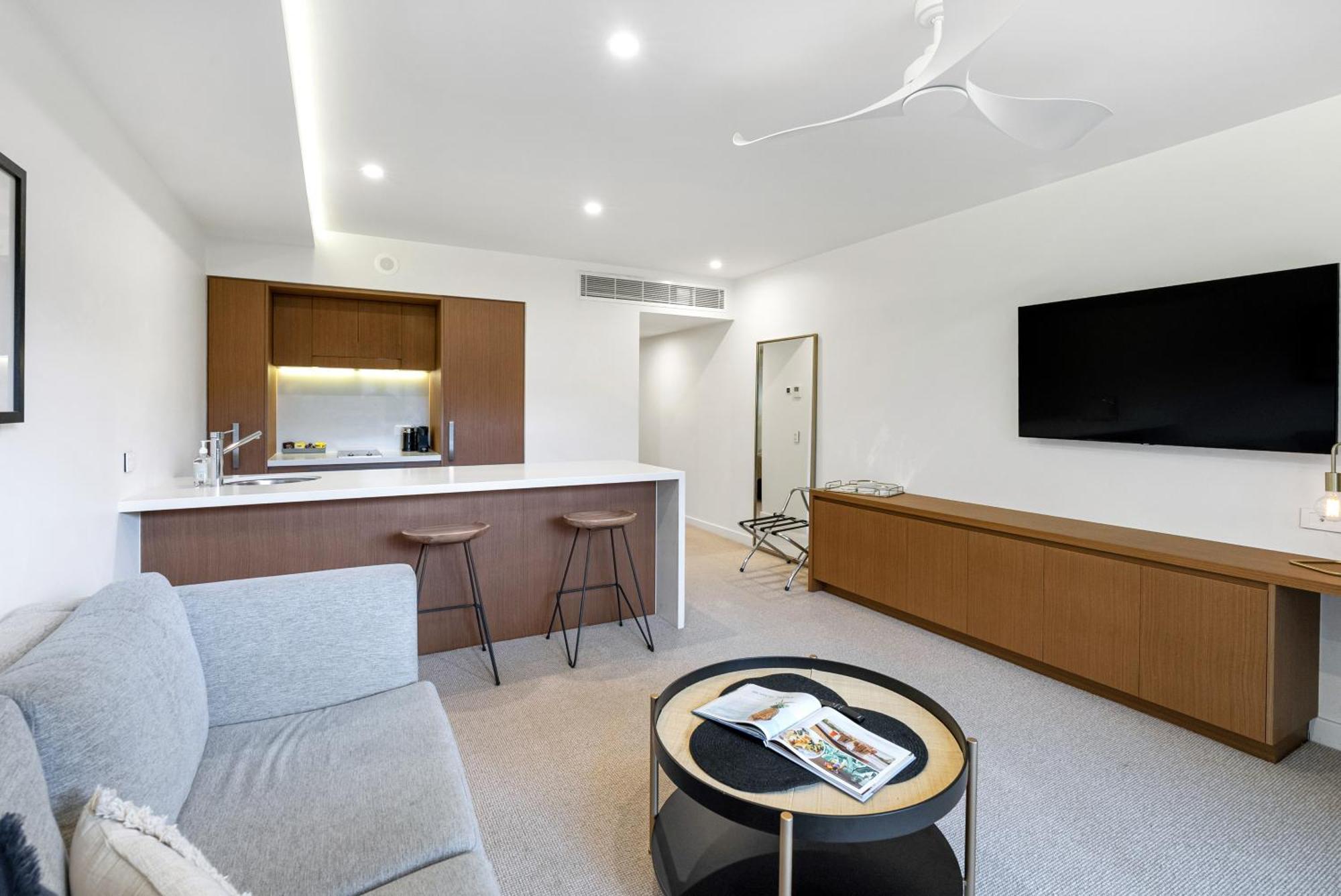 Sapphire - Boutique Vibes Cairns